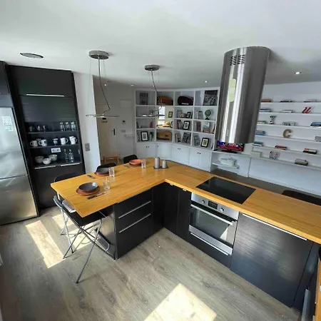 Апартаменти Apartamentu Na Playa En Xixon Cerca Del Centru *